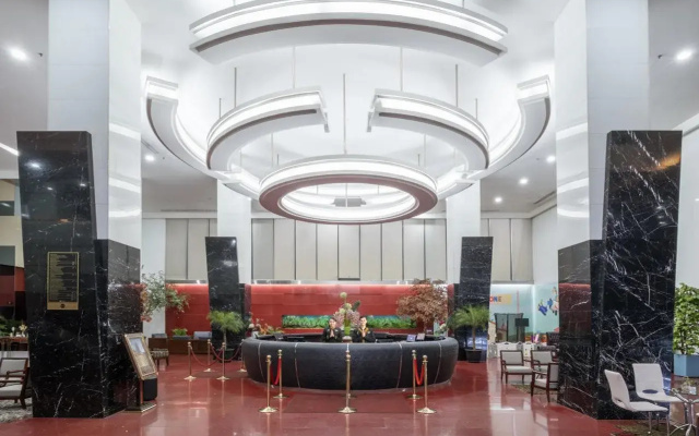 Merlynn Park Hotel