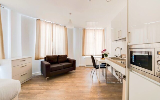 Elegant and modern city centre studio