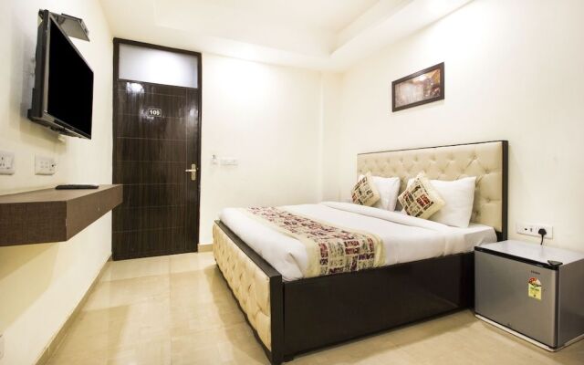 Hotel Akshat by Kelvish Hotel