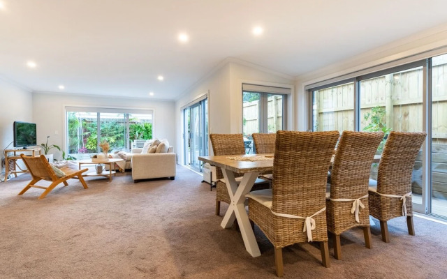 Manly Bay Wonderful 3BR New Home - Fibre