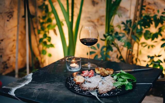 Grace Lounge Premium