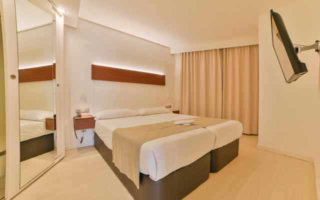 Apartamentos Azul Playa