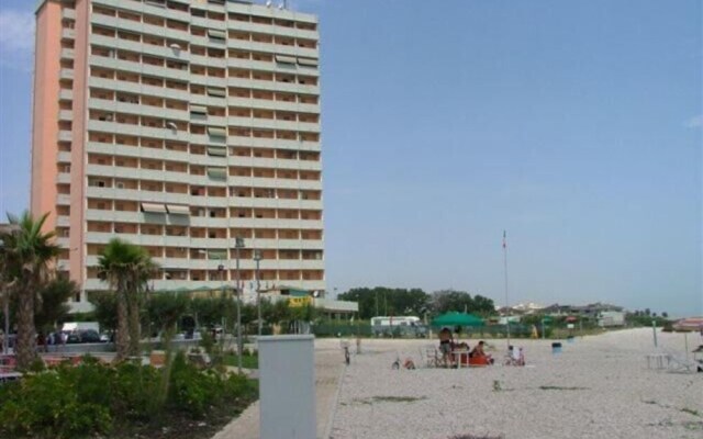 Skyscraper