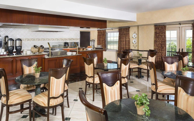 Ayres Suites Diamond Bar