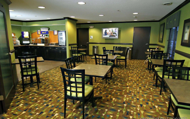 Holiday Inn Express Hotel & Suites Madison by IHG