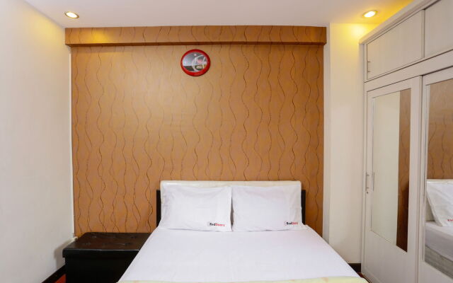 RedDoorz Apartment@The Suites Metro Soekarno Hatta