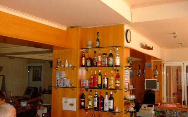 Antonios Hotel