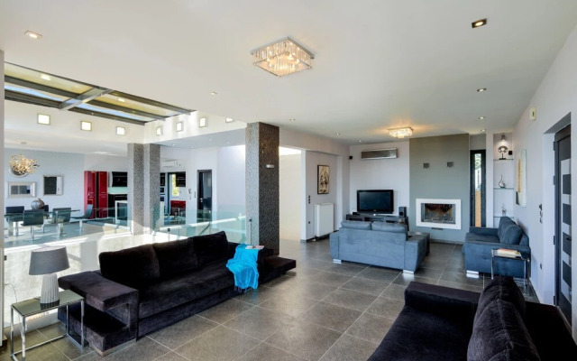 Adorno Luxury Villas