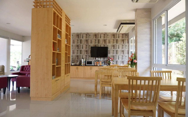 Chompu Nakarin Apartment