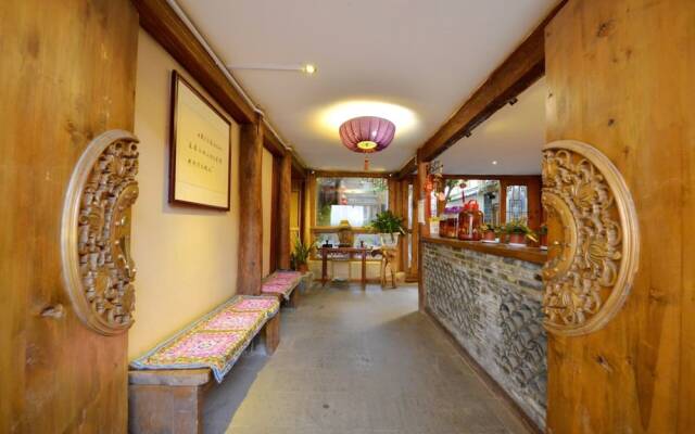 Huaqian Yuexia Inn Lijiang