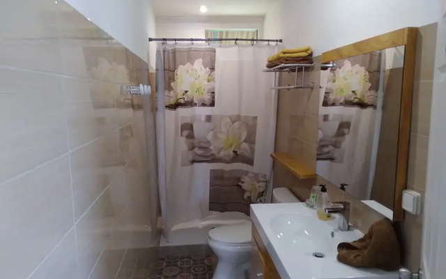 Fare Arana Moorea Guesthouse