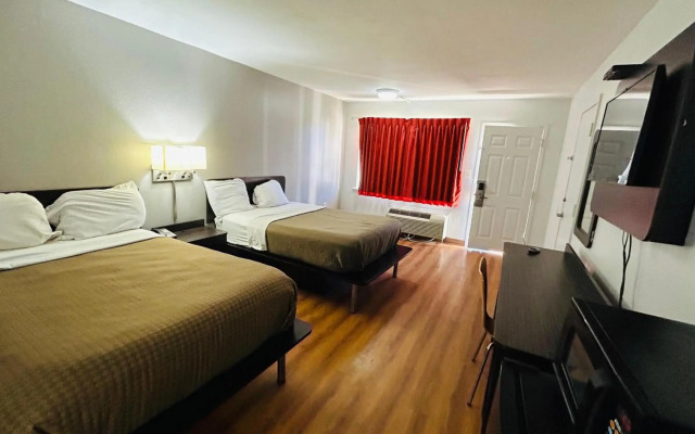 Super 7 Inn Tupelo