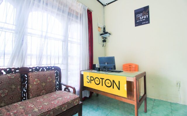 SPOT ON 2370 Berkah Homestay Syariah