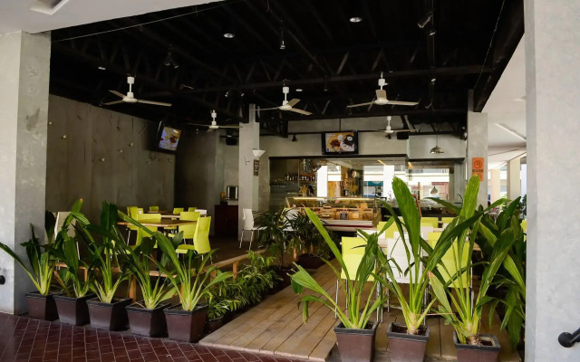 Sun City Suites