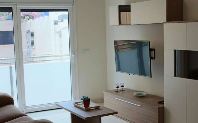 Modern Apartment In Rosas 150 M From The Beach With Wifi