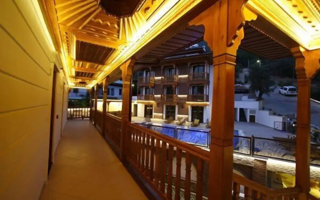 Otel Azmakhan