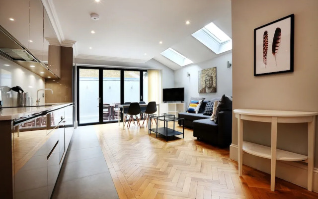 Everything You Need. All Right Here. 10A