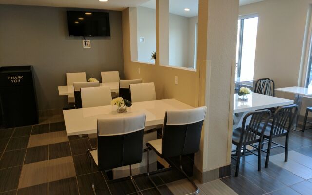 SureStay Plus Hotel by Best Western Coralville Iowa City