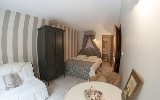 Chambres D'hôtes - La Clé des Bois