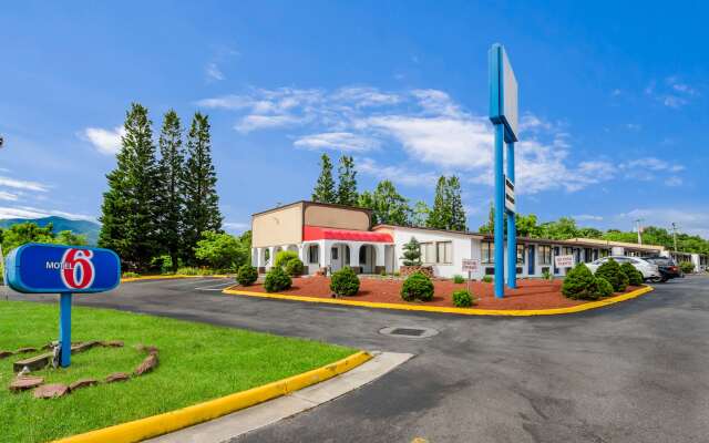 Motel 6 Salem, VA