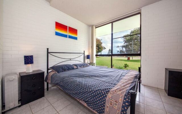 Villa Ellisa, Unit 1/10 Columbia Close