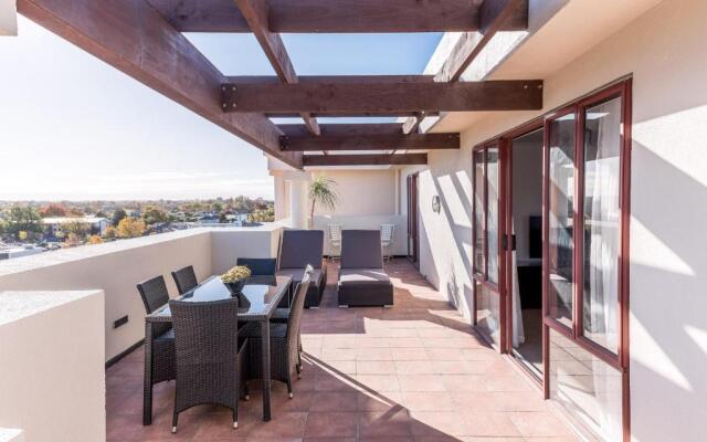 Fino Hotel and Suites