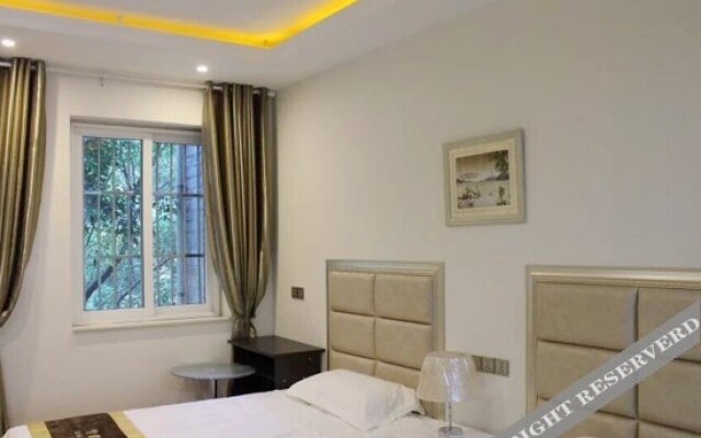 Zixia Fengqing Hotel