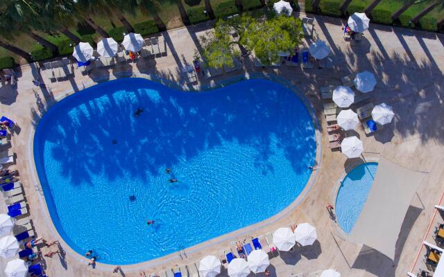 Maritim Hotel Saray Regency