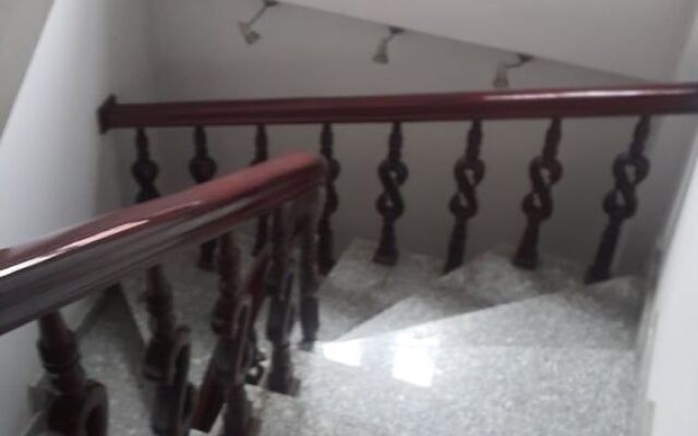 Oyo 222 Queen Hotel