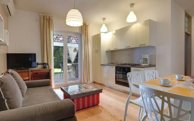 Comfortable Apartment With Private Terrace