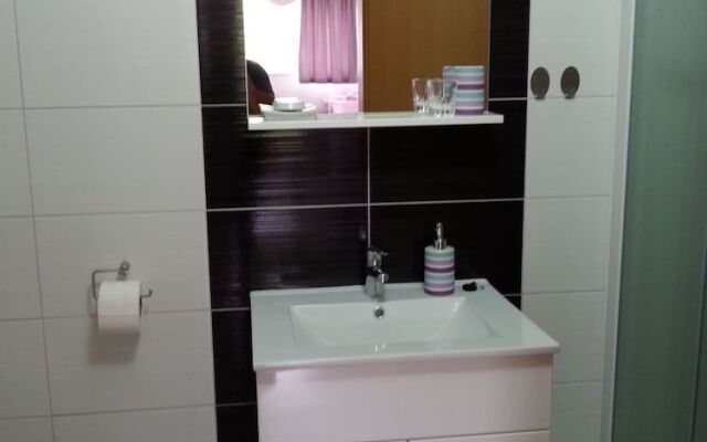 Studio Apartments Korosteljev