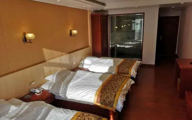 Yueda Business Hotel Longjiang