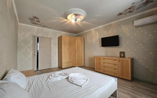 Apartments on Gagarina street, 75