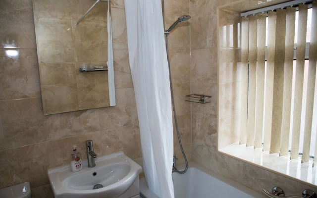 Oak House B&B