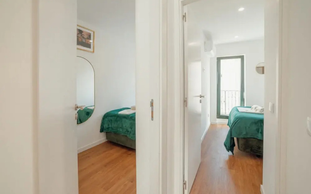 Lapa Stylish Apartment B With Terrace by Vacationy