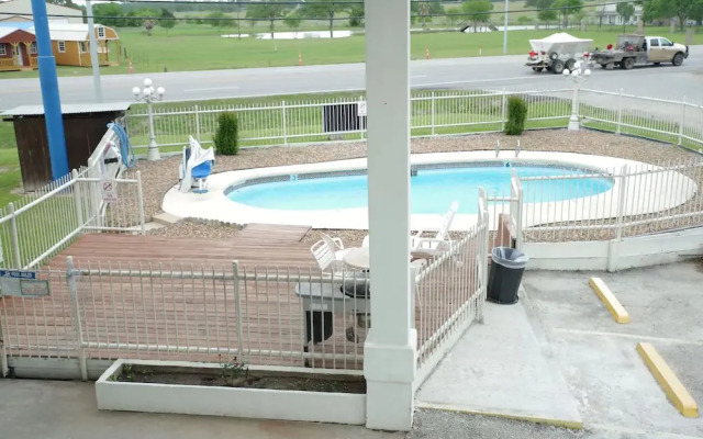 Executive Inn