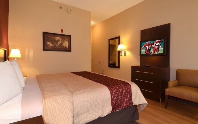Red Roof Inn PLUS+ San Antonio Downtown - Riverwalk