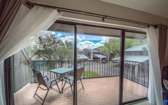 Condo de Comal CW C101