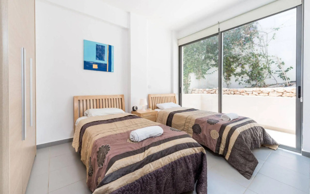 Linda Braker Esprit Villas