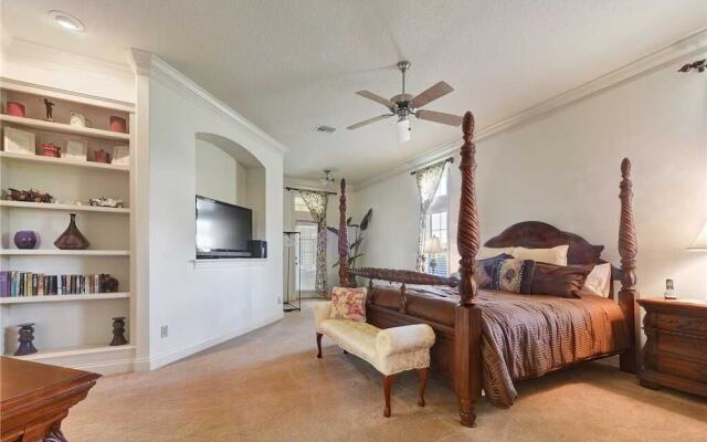 Royal Swan - Three Bedroom Home