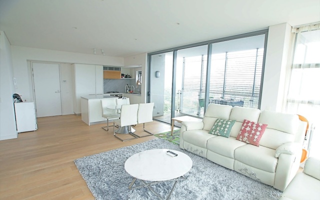 Crows Nest Family Apartment – Guest Rooms – Sydney