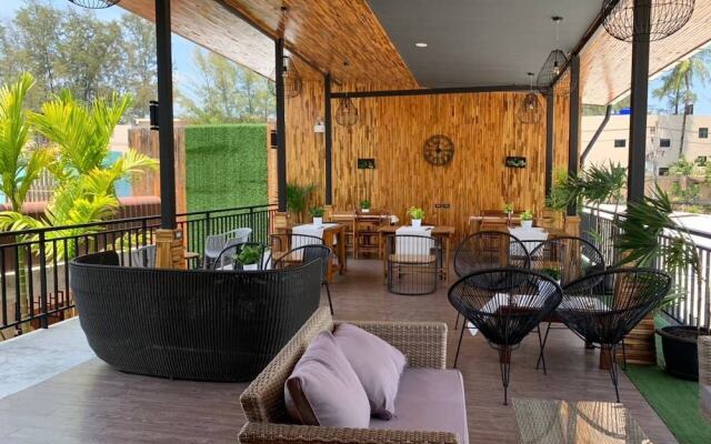 Momento Bangtao Beach