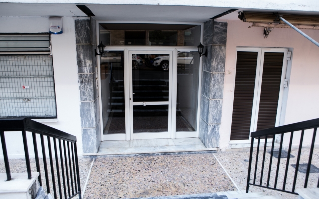 Best House Anakreontos