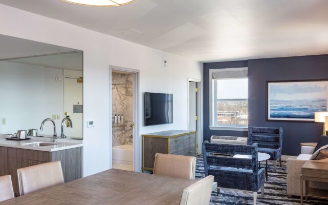 The Yorktowne Hotel, Tapestry Collection by Hilton