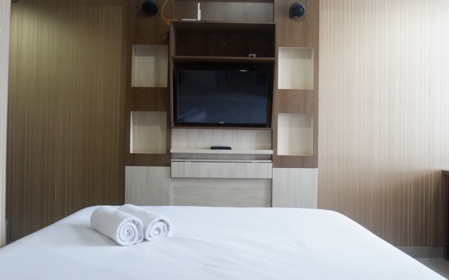 Cozy and Minimalist Studio Apartment at Tamansari Papilio By Travelio – Guest Rooms – Surabaya
