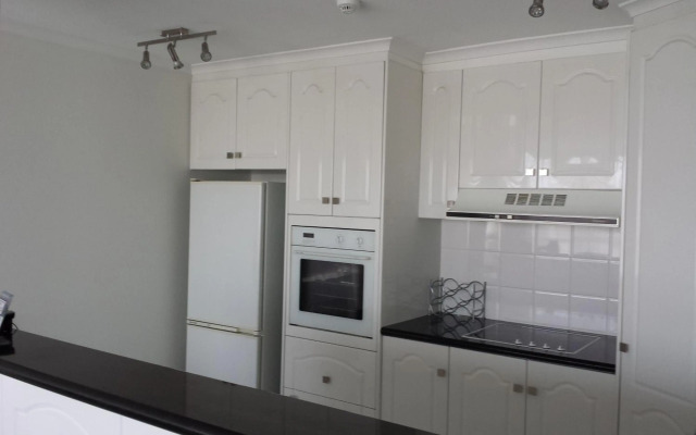 Kirribilli Riverfront Apartments