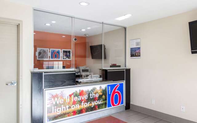 Motel 6 New Brunswick