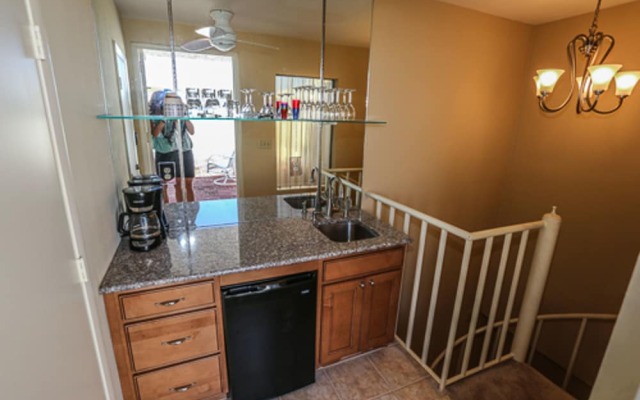 Boardwalk Caper PH4 1104