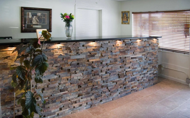 Rodeway Inn & Suites