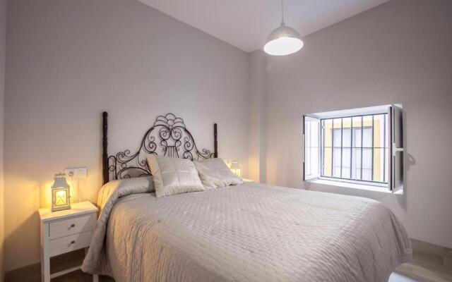 Apartamento Casco Antiguio ↑ Calidades 4 Px 1 Br